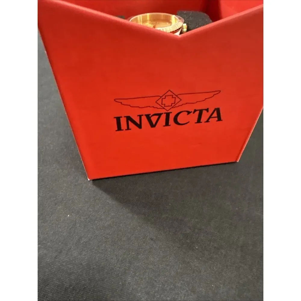 Invicta women’s specialty